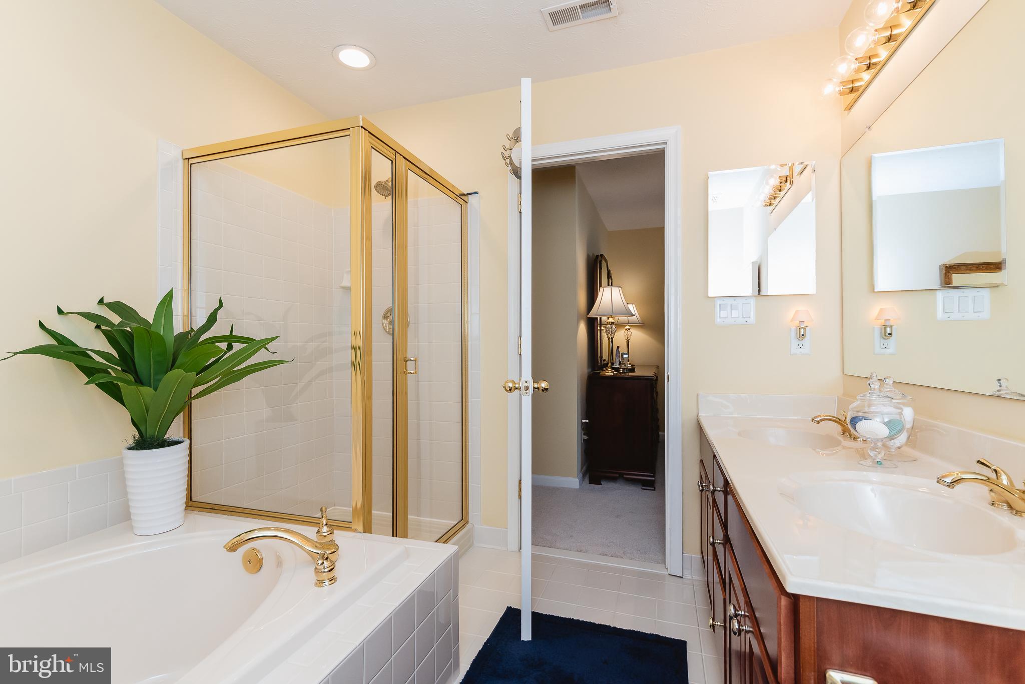 CYPRESS HILLS - Residential