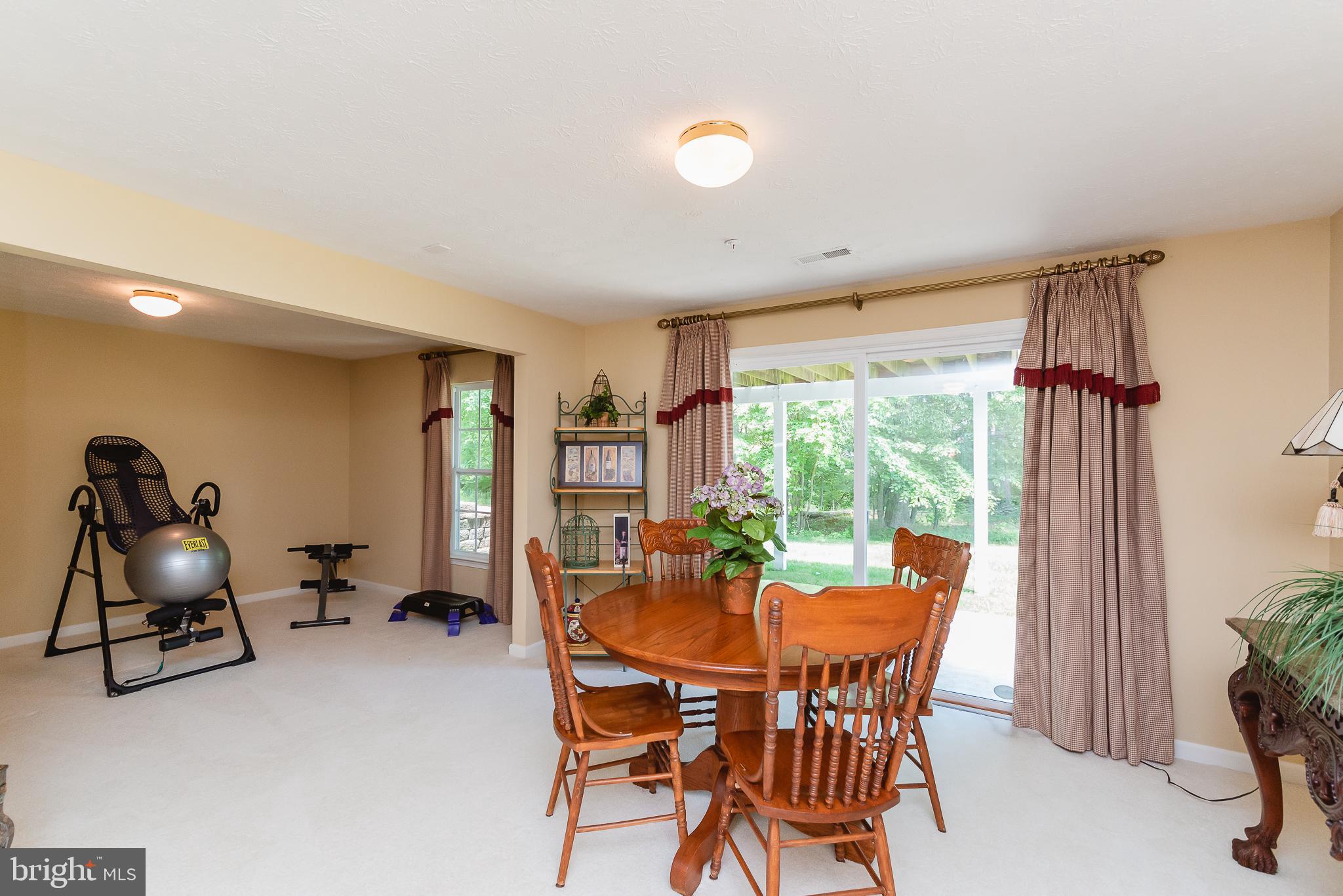 CYPRESS HILLS - Residential