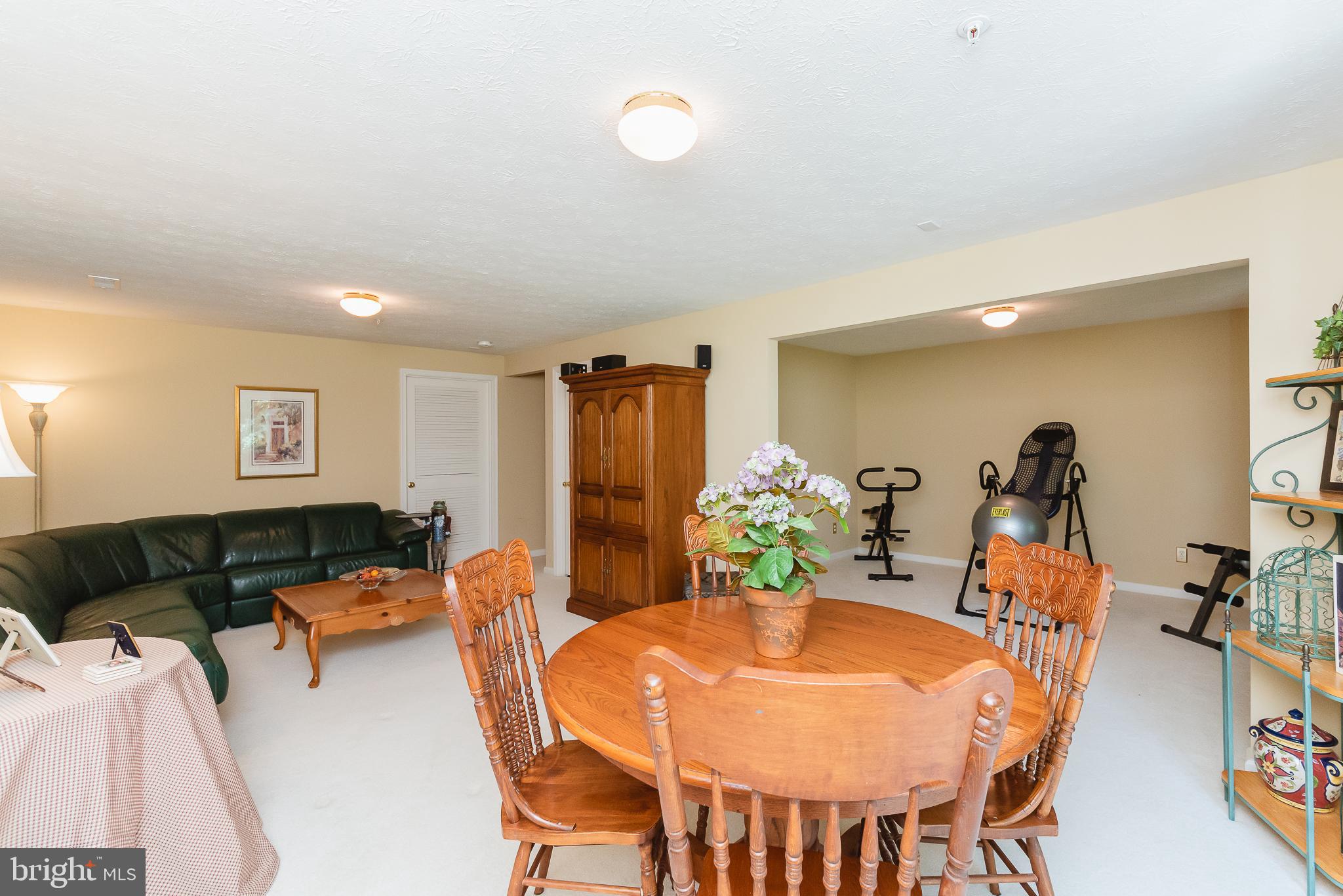 CYPRESS HILLS - Residential