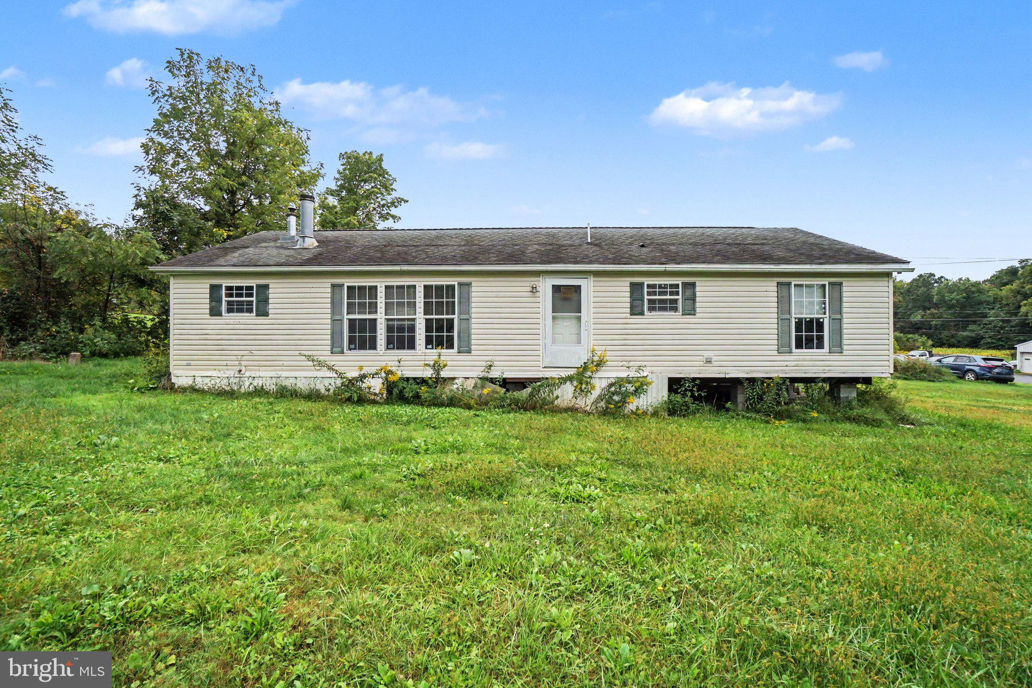 18 MAPLE AVENUE