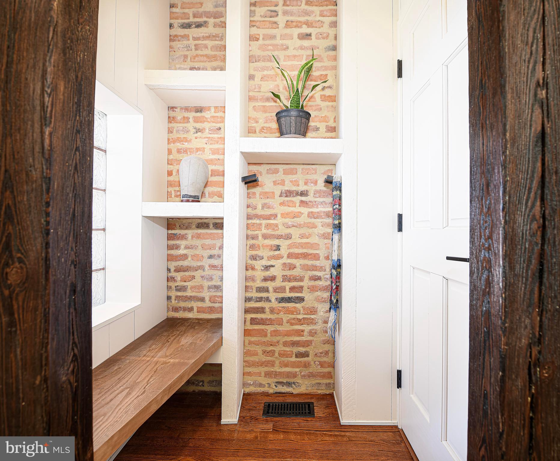 WOODBROOK - Residential