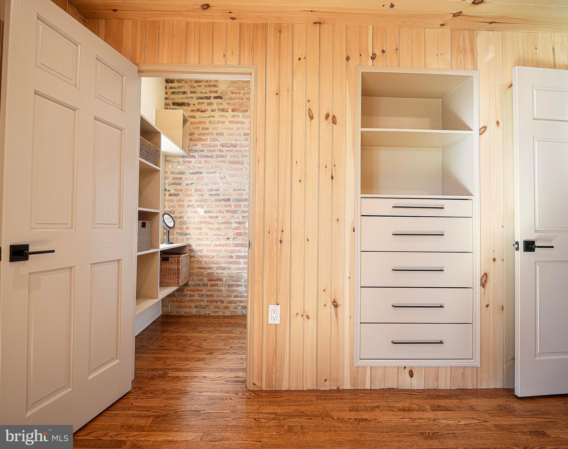 WOODBROOK - Residential