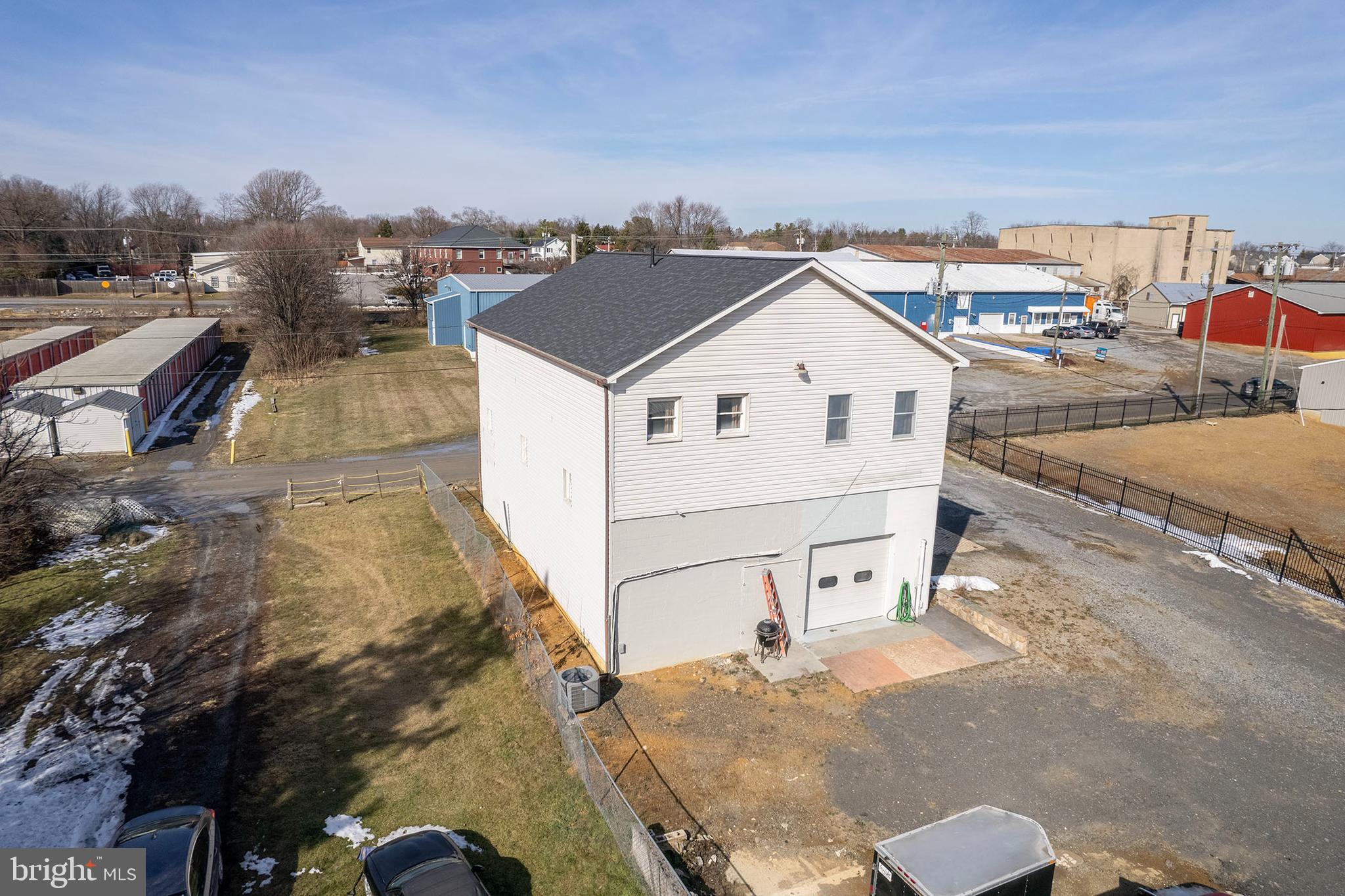 12 CATTLEMANS LANE