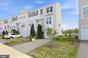 8333 SCOTLAND LOOP