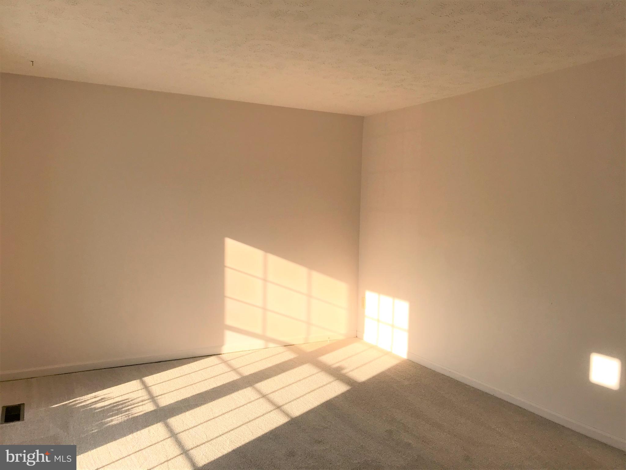 SEVEN OAKS - Residential Lease