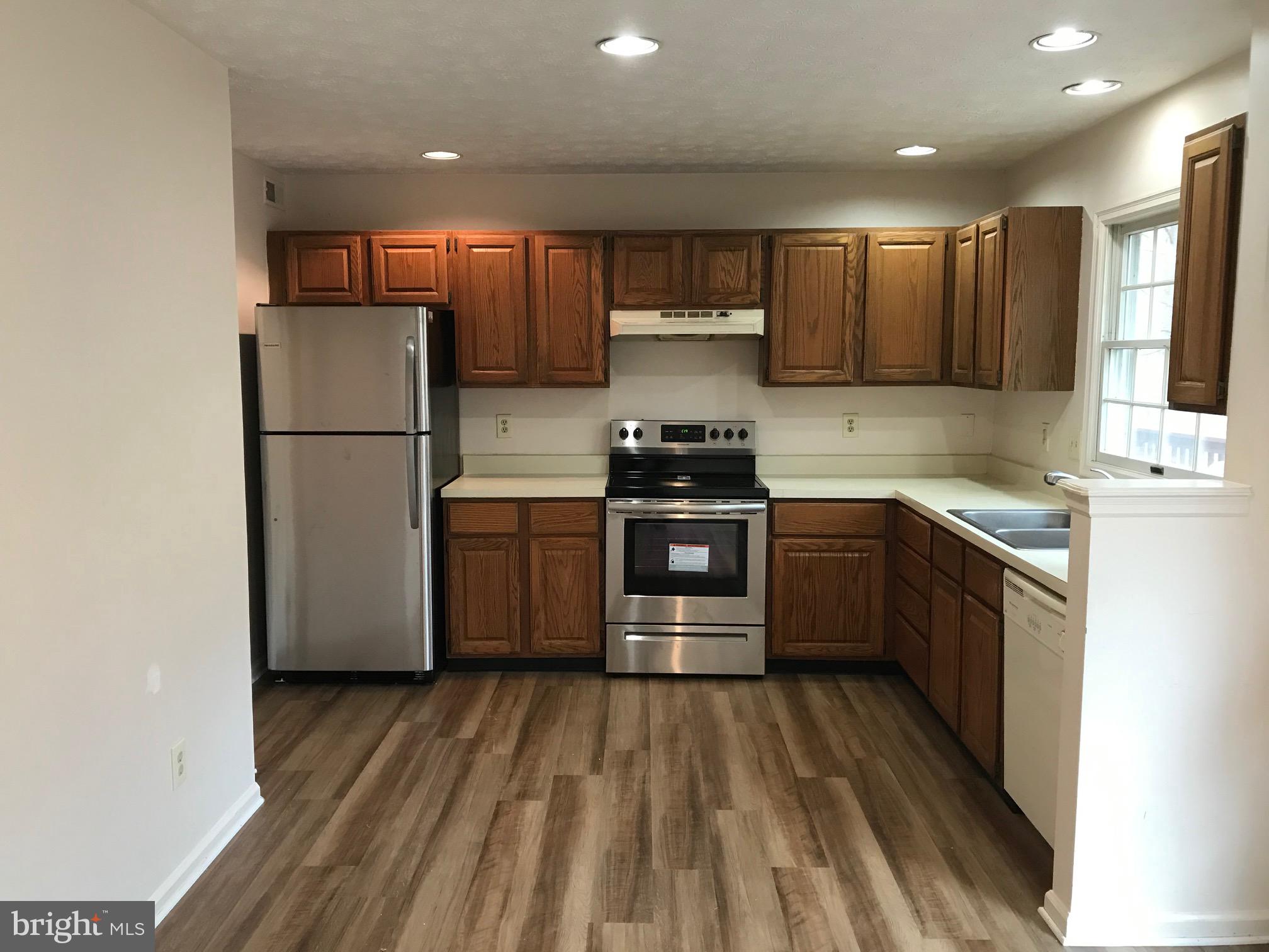 SEVEN OAKS - Residential Lease