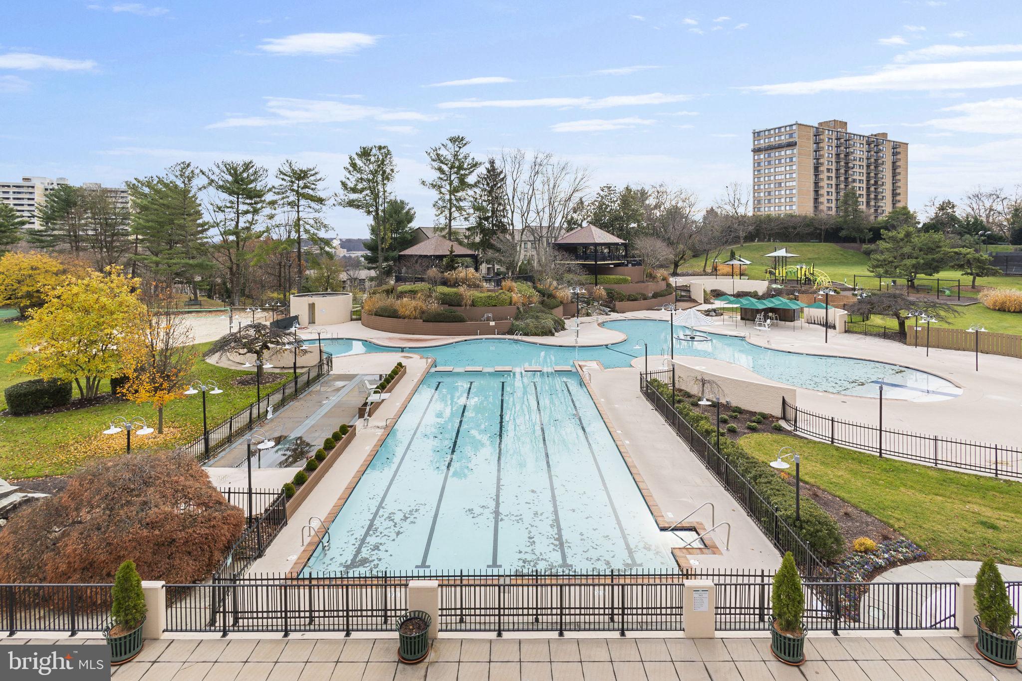 WATERGATE AT LANDMARK - Residential