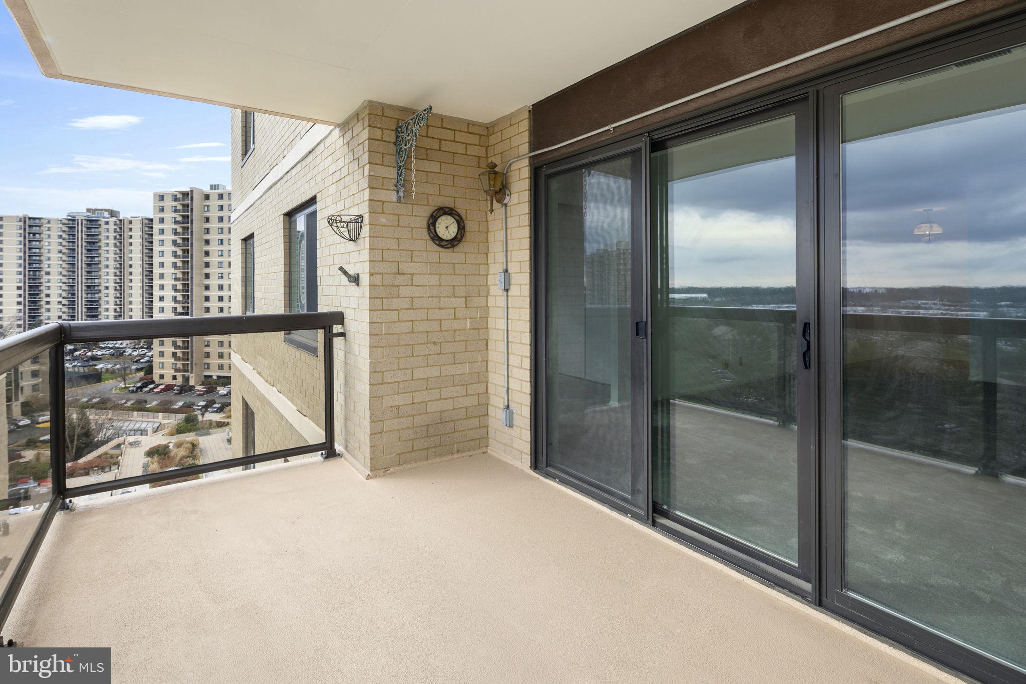 WATERGATE AT LANDMARK - Residential