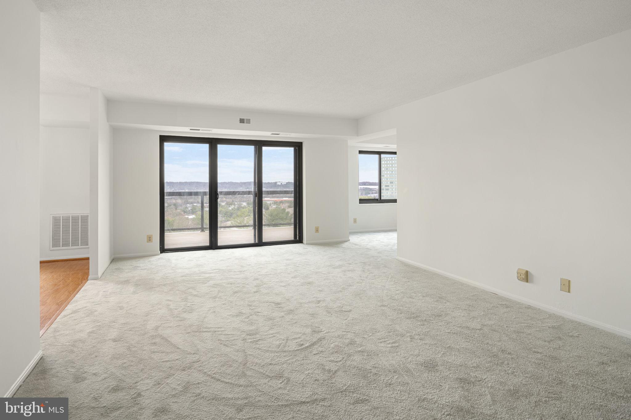 WATERGATE AT LANDMARK - Residential