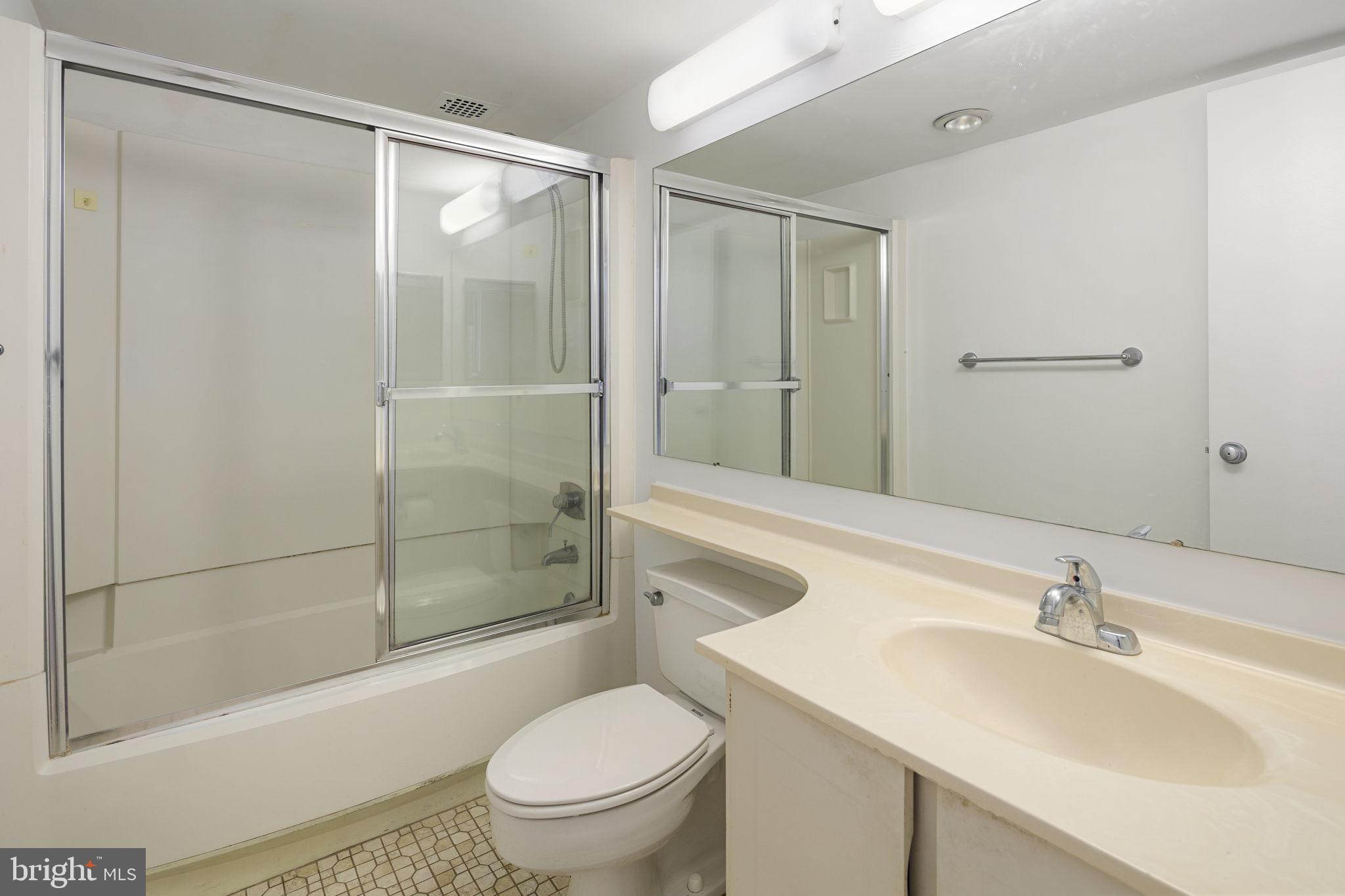 WATERGATE AT LANDMARK - Residential