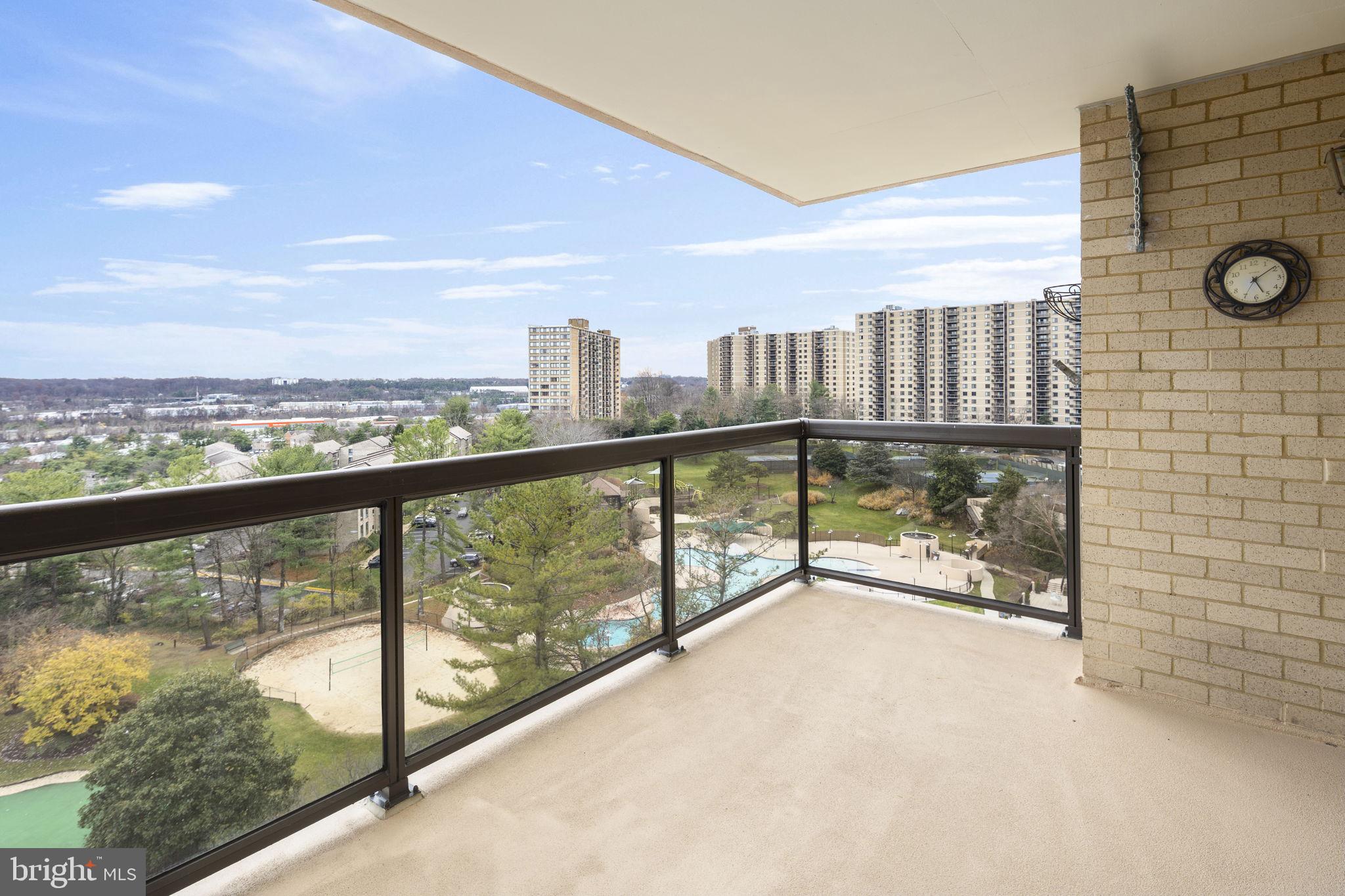 WATERGATE AT LANDMARK - Residential