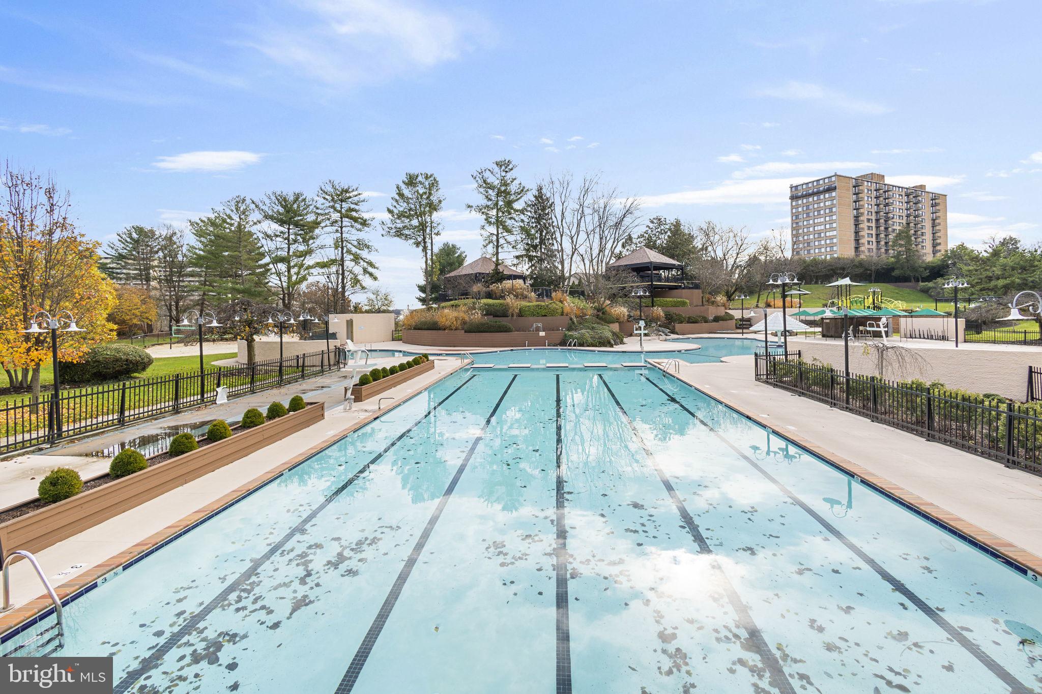 WATERGATE AT LANDMARK - Residential