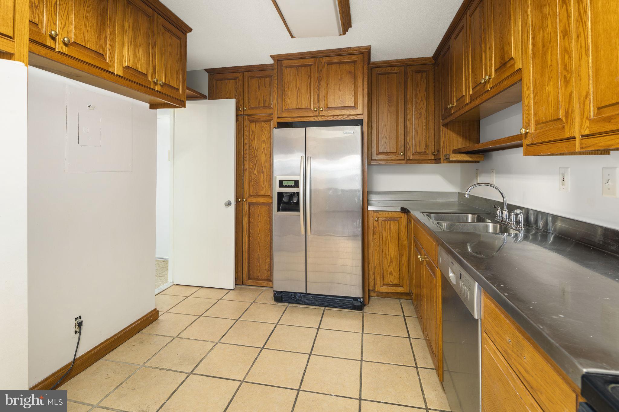 WATERGATE AT LANDMARK - Residential