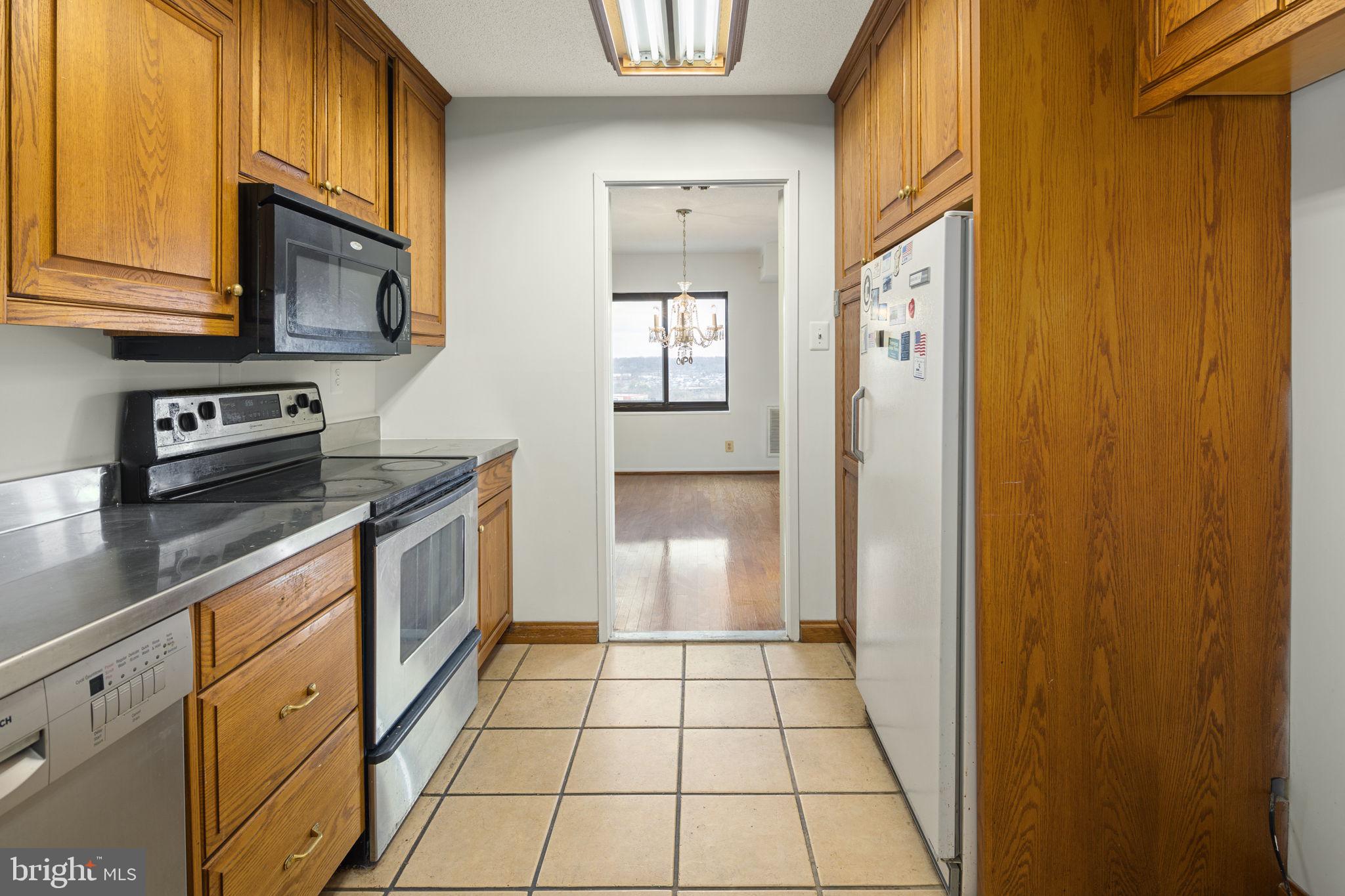 WATERGATE AT LANDMARK - Residential