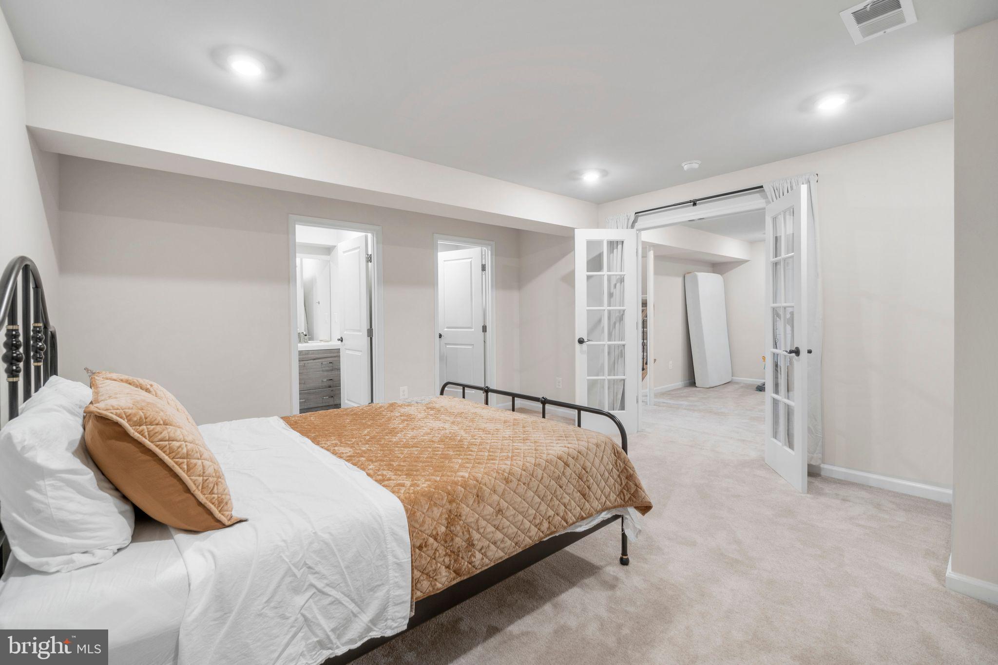 MINTBROOK - Residential