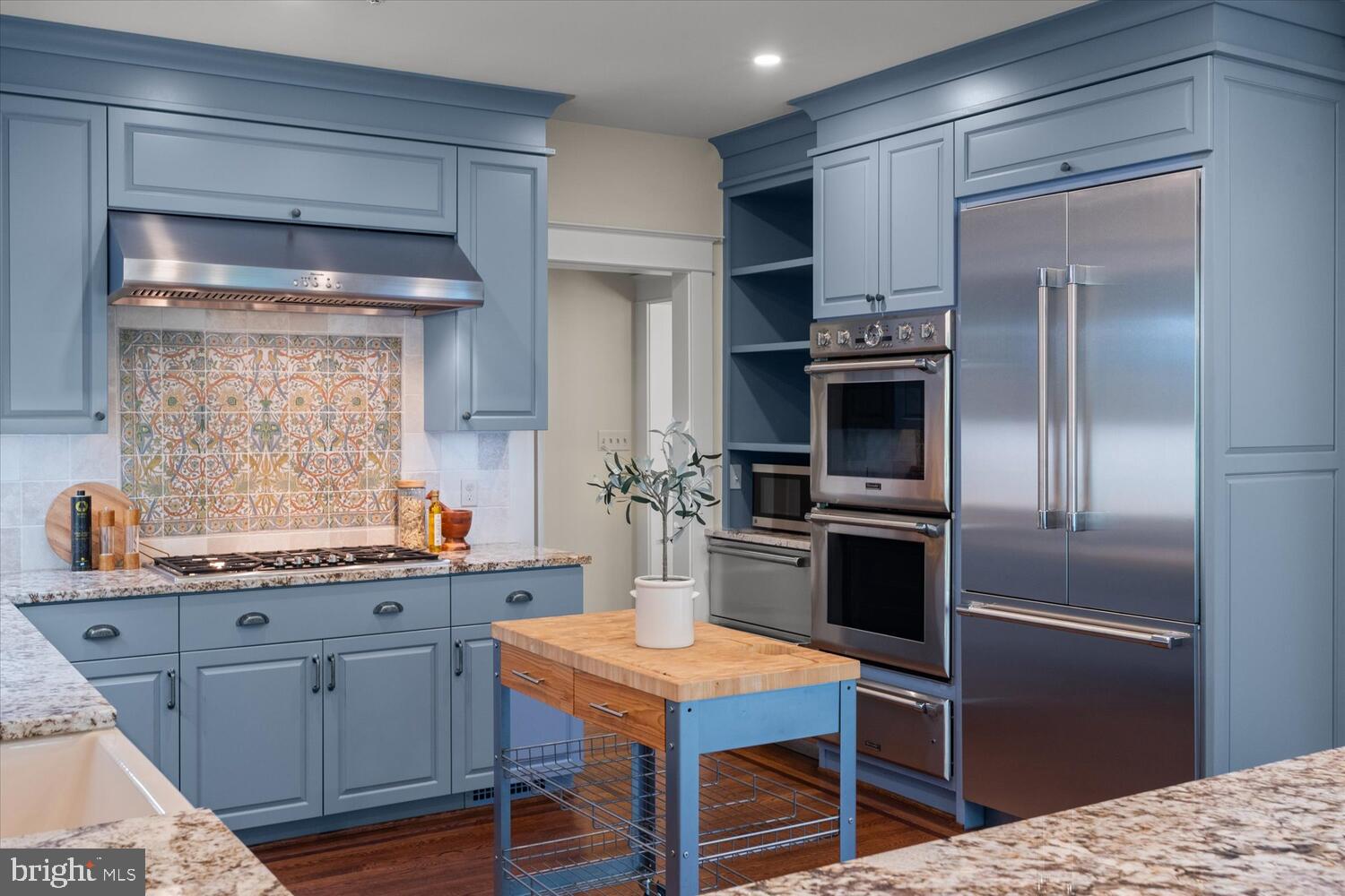 SOMERSET - Residential