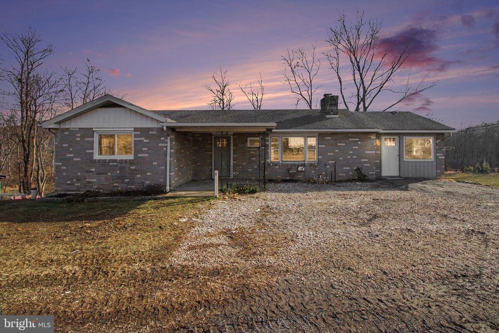 Photo of 5033 Veterans Way, ELLIOTTSBURG, PA 17024 (MLS # PAPY2008784)