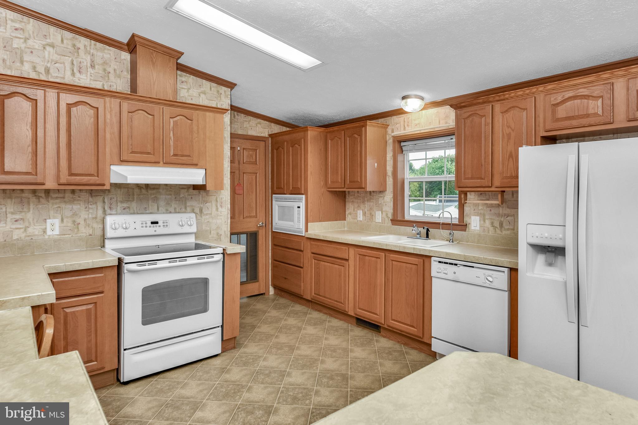 SUNSET ESTATES - Residential