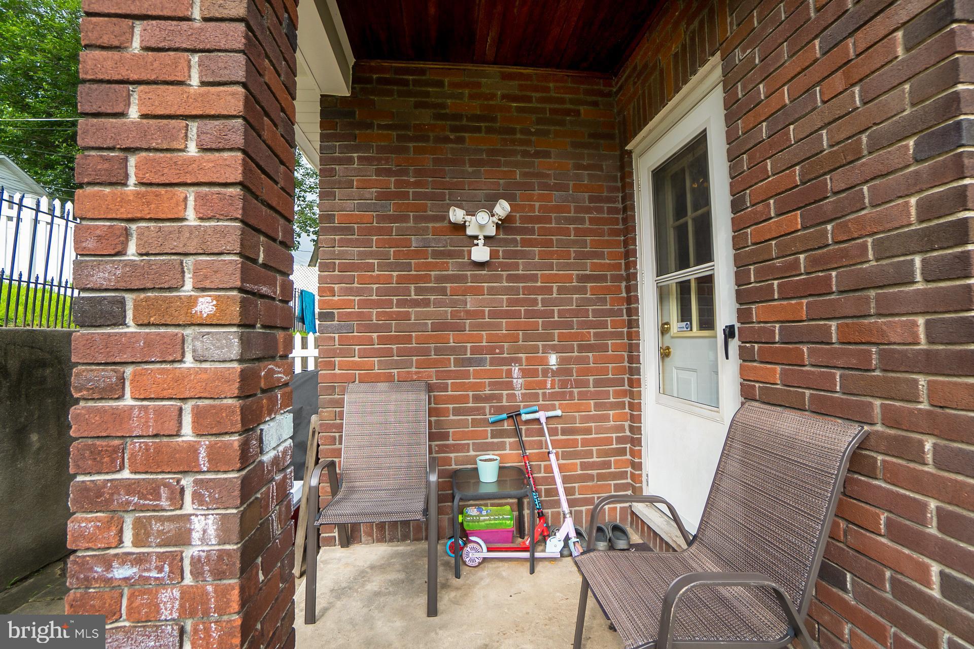 437 LAFAYETTE AVENUE