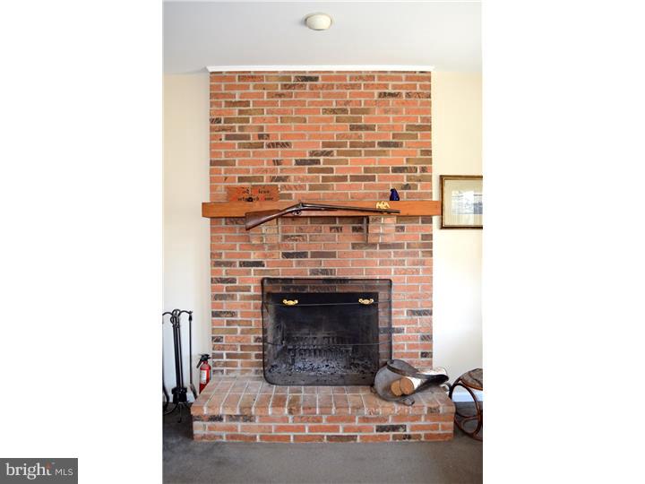 VILLAGE SHIRES - Residential