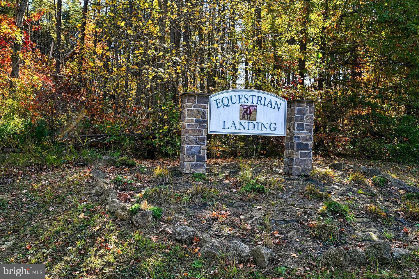 541 EQUESTRIAN LANDING TRAIL