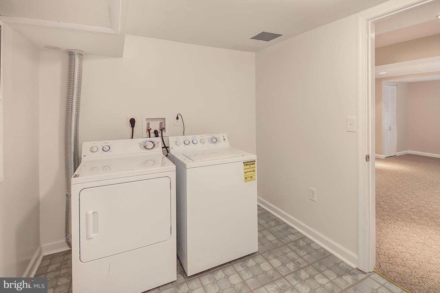 WARWICK VILLAGE - Residential