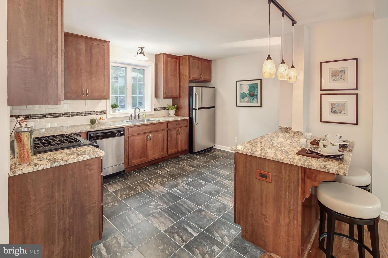 WARWICK VILLAGE - Residential