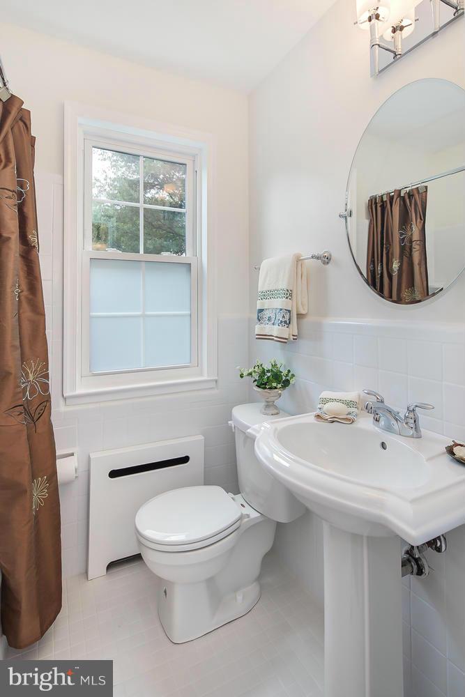 WARWICK VILLAGE - Residential