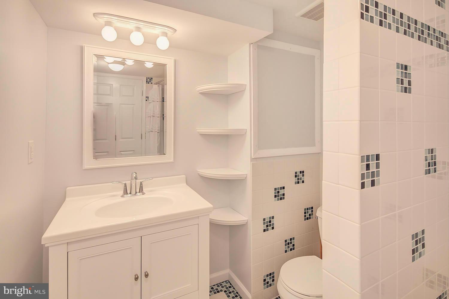 WARWICK VILLAGE - Residential