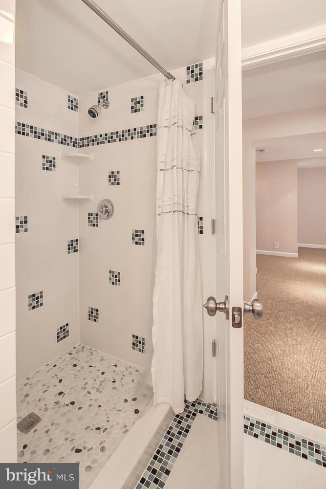 WARWICK VILLAGE - Residential