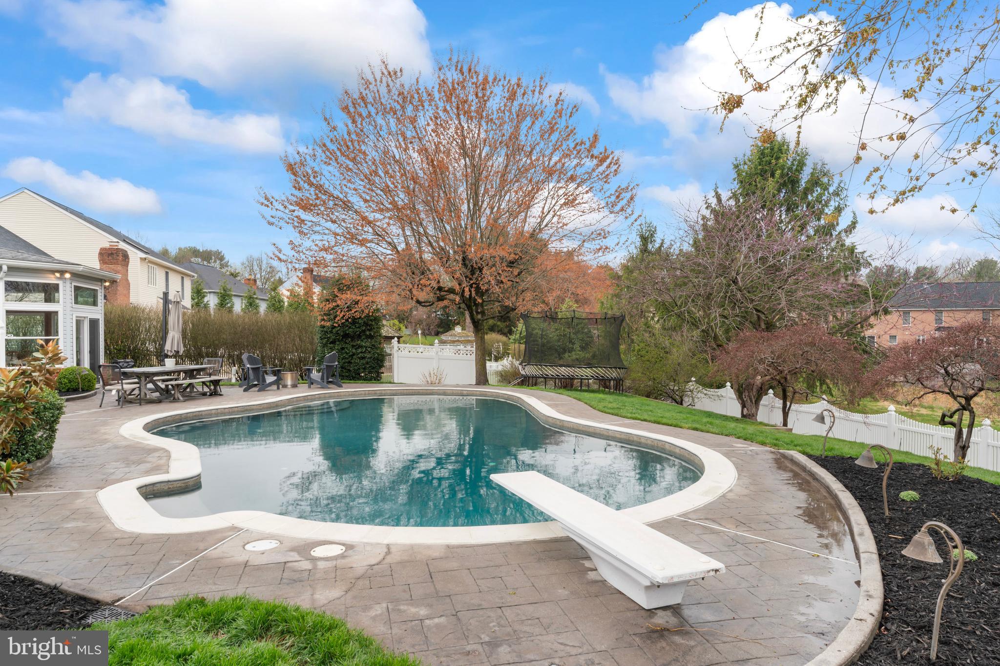 MOUNT HEBRON - Residential