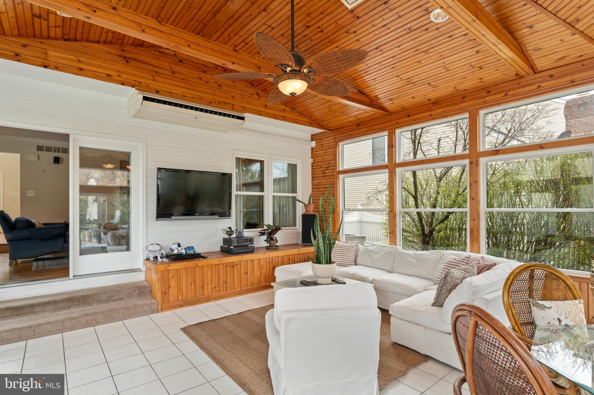 MOUNT HEBRON - Residential