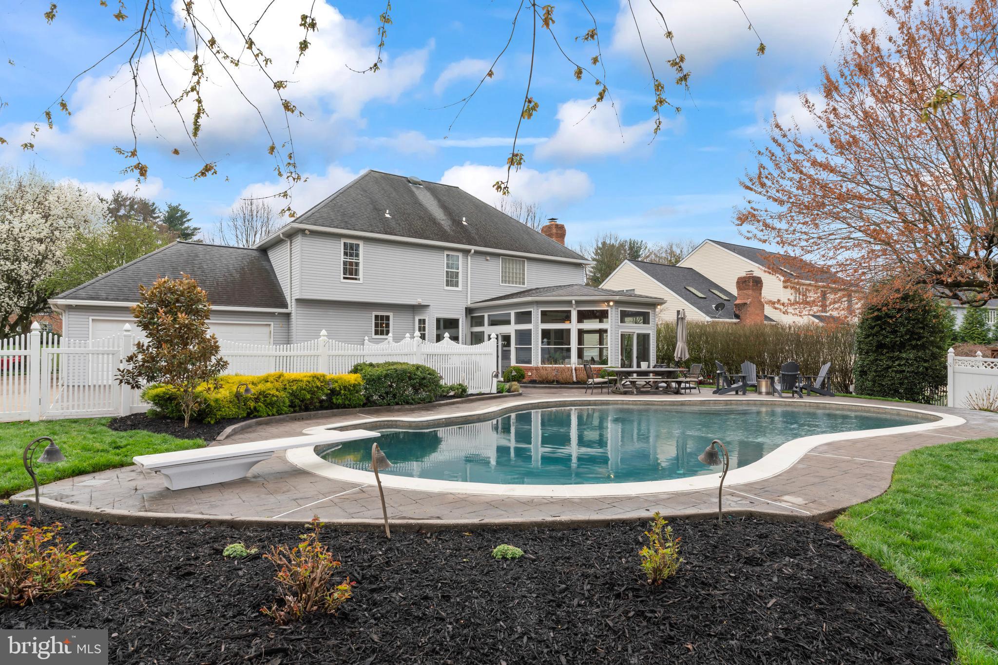 MOUNT HEBRON - Residential