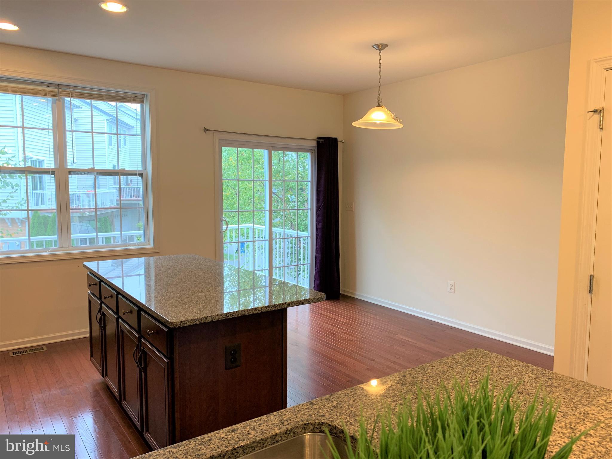 LOUDOUN VALLEY ESTATES 2 - Residential Lease