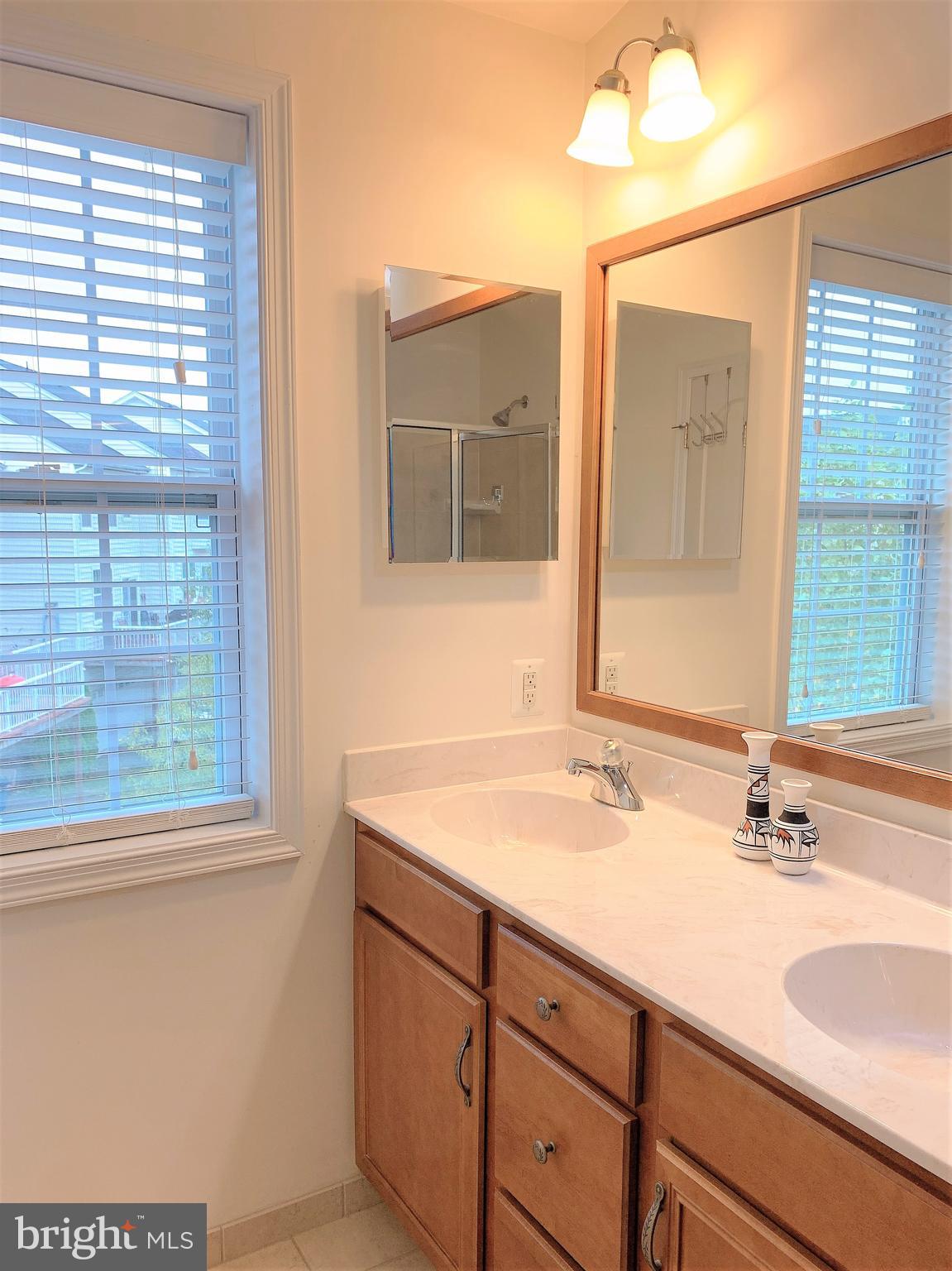 LOUDOUN VALLEY ESTATES 2 - Residential Lease