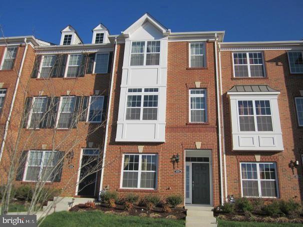 LOUDOUN VALLEY ESTATES 2 - Residential Lease