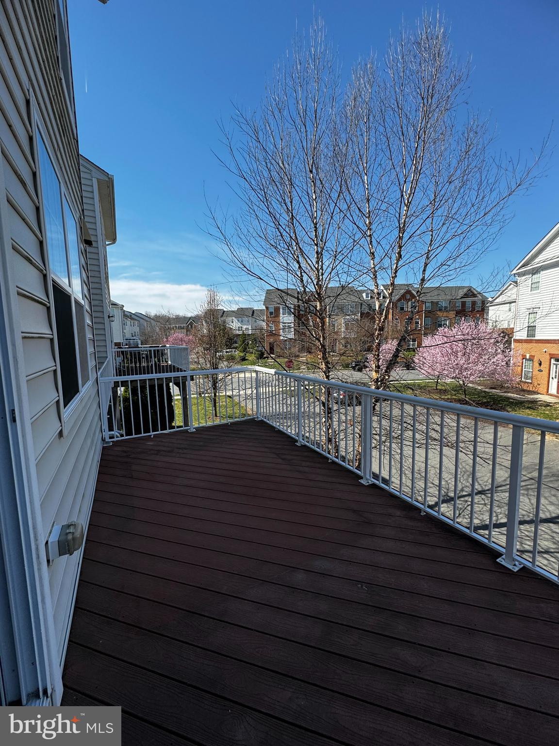 LOUDOUN VALLEY ESTATES 2 - Residential Lease