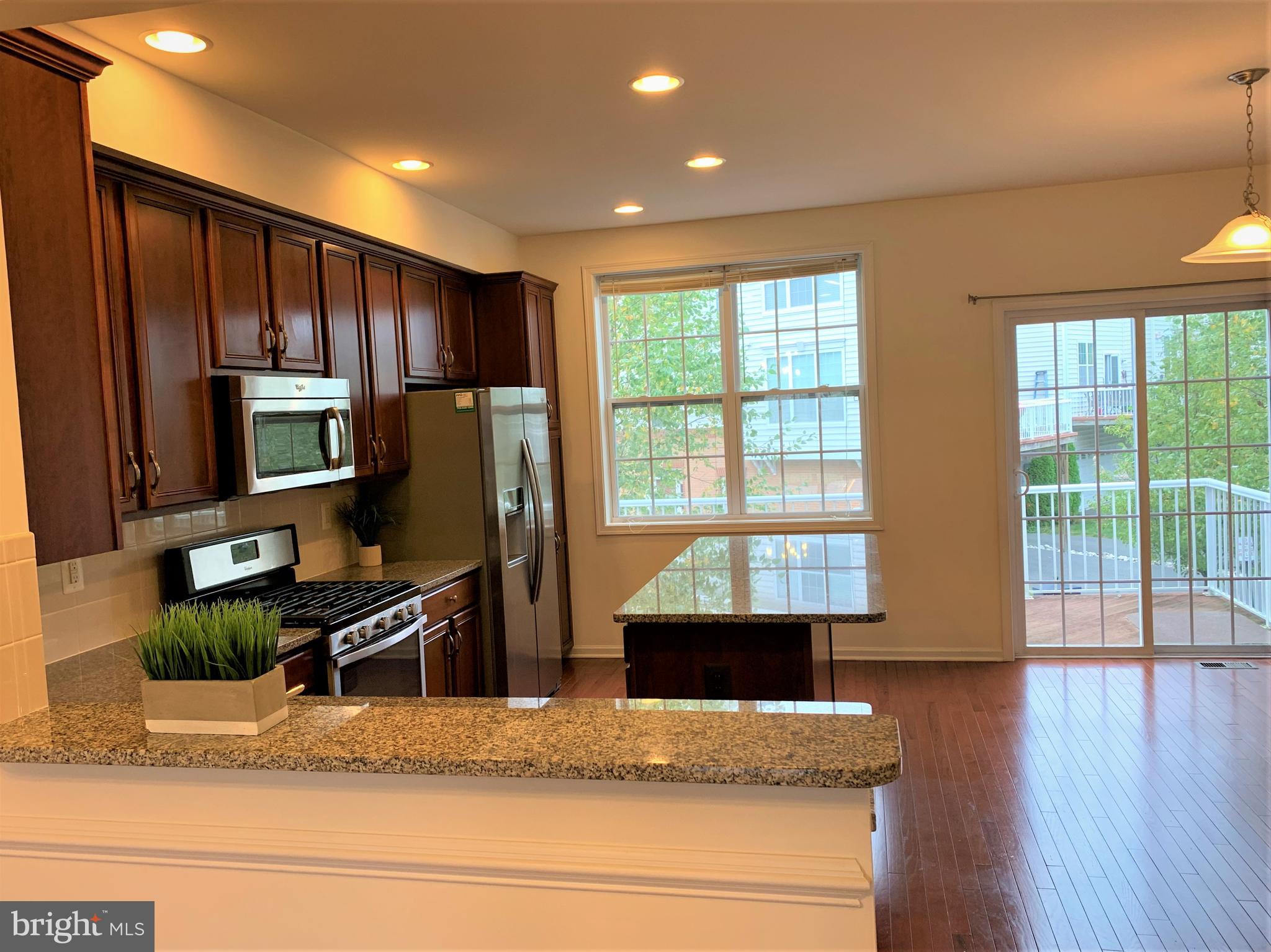 LOUDOUN VALLEY ESTATES 2 - Residential Lease