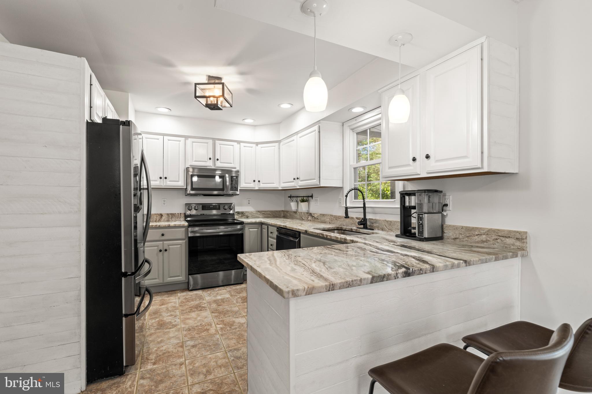 CAPE ST CLAIRE - Residential