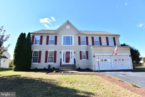 39 VILLAGE GROVE ROAD FREDERICKSBURG VA 22406