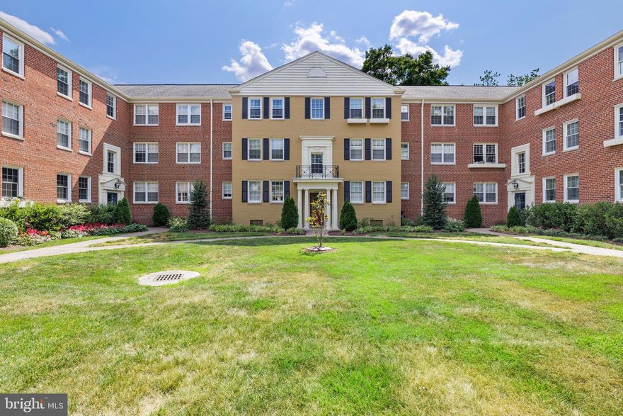 Rare 2BD TOP FLOOR UNIT in picturesque Belle View community! Gorgeously updated kitchen features bright white cabinetry, granite counters, premium backsplash, and stainless steel appliances! Spacious sunlit open layout features large living room and adjoining dining room offering refinished wood flooring and neutral paint throughout. Enjoy two generously sized bedrooms and one full bathroom w/ updated vanity. Belle View is a charming community with acres of meticulously maintained green space just south of Old Town Alexandria! Enjoy amenities such as pool, tennis courts and tot lots, or head to the bike trail running along the Potomac River! Walk to shopping, dining, coffee shops & more! Convenient to the Metro, just steps away from bus stops, and only minutes to Washington DC, Ft. Belvoir, Pentagon, National Harbor, Amazon HQ2 & more! Extra storage, pet friendly community, and PLENTY of parking!