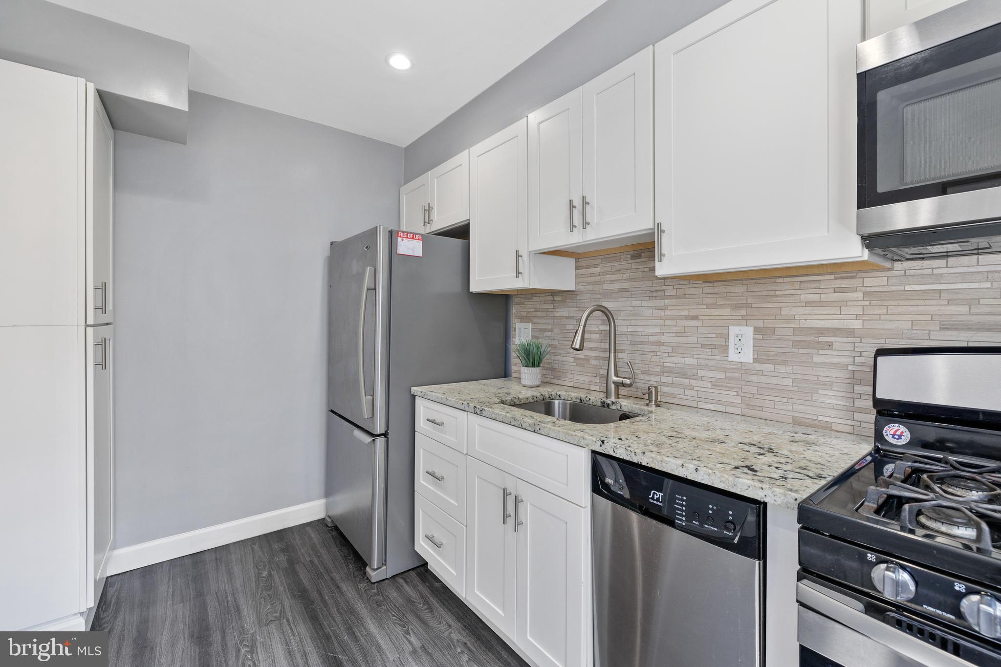 BELLE VIEW CONDOMINIUMS - Residential