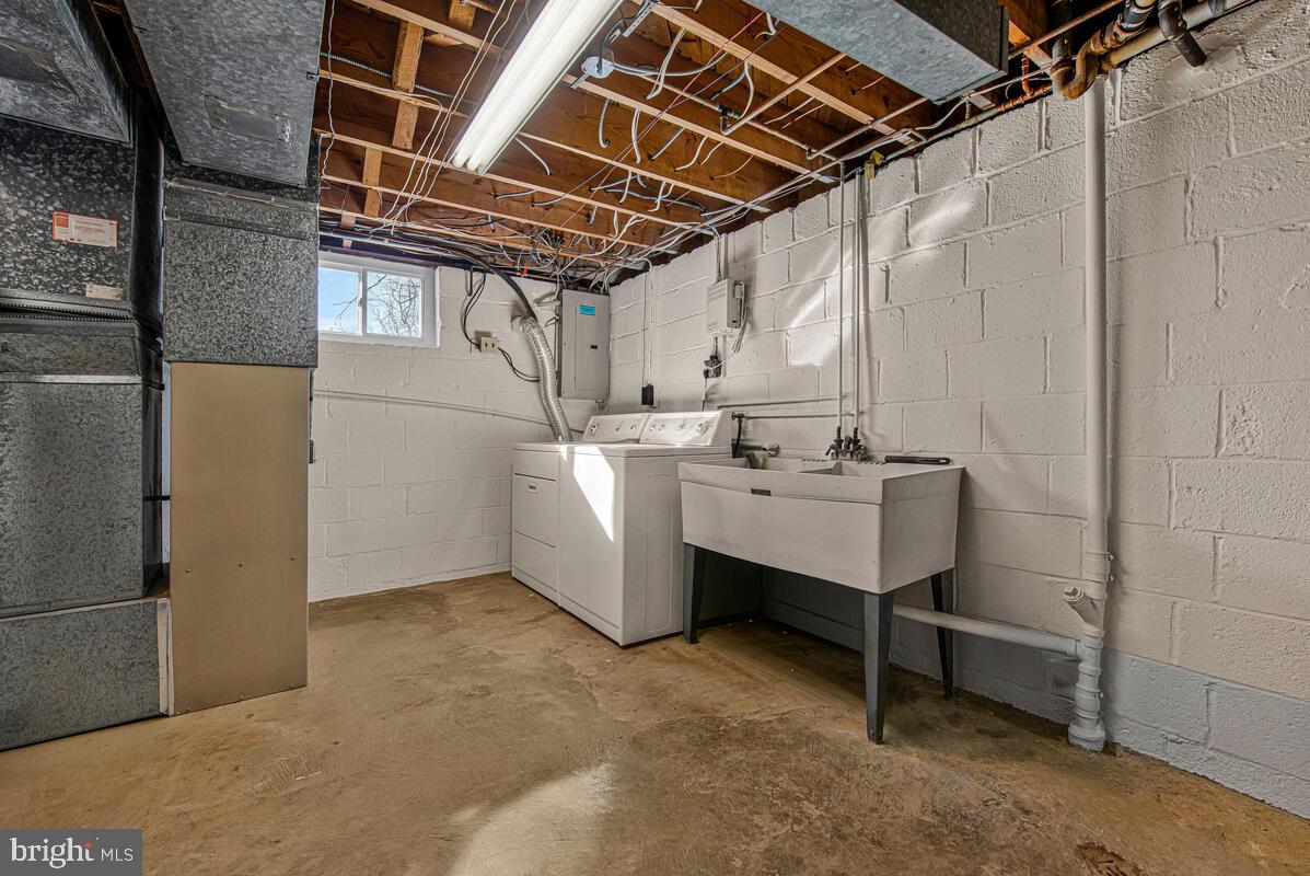 DEFENSE HEIGHTS - Residential