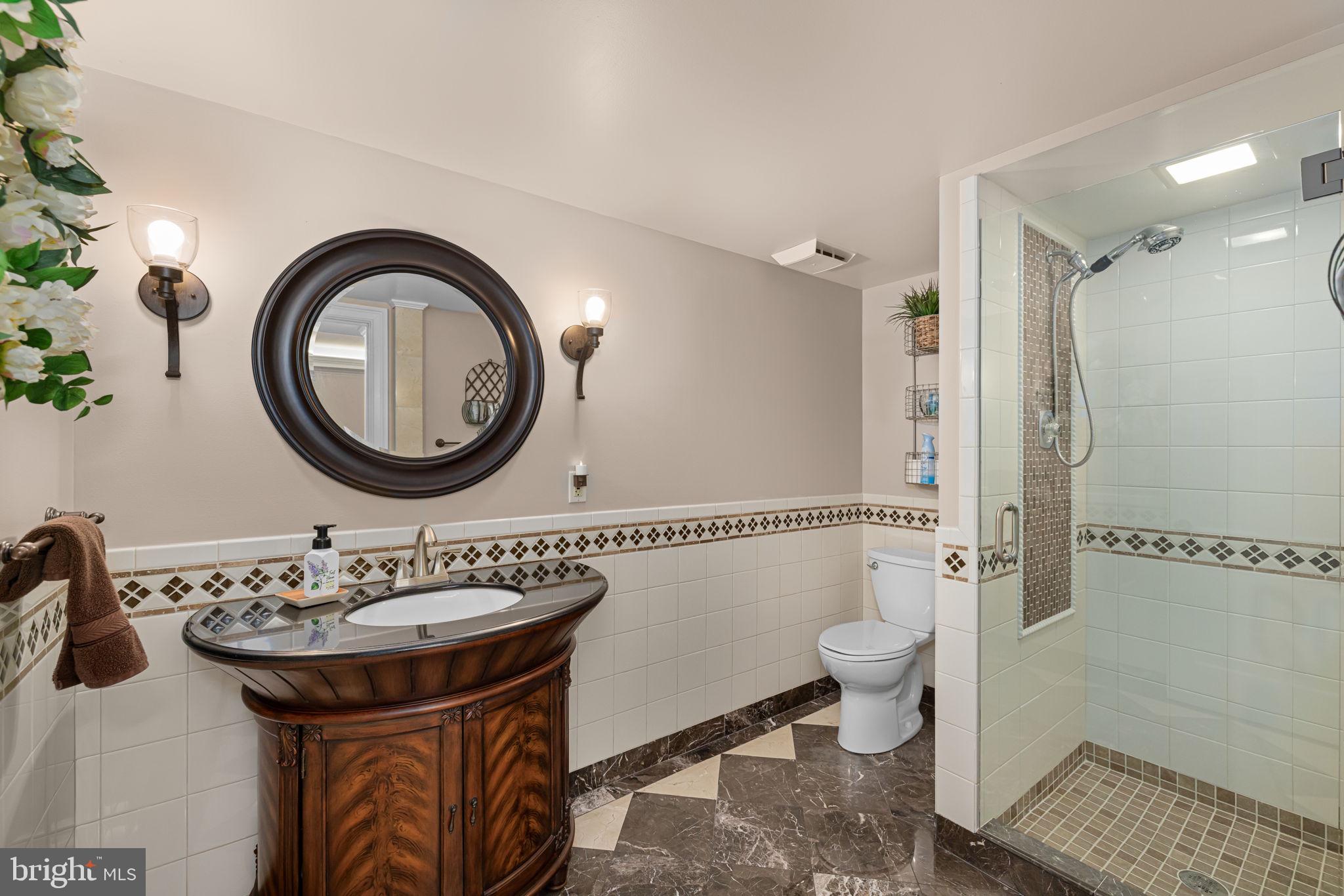 SHADOWALK - Residential