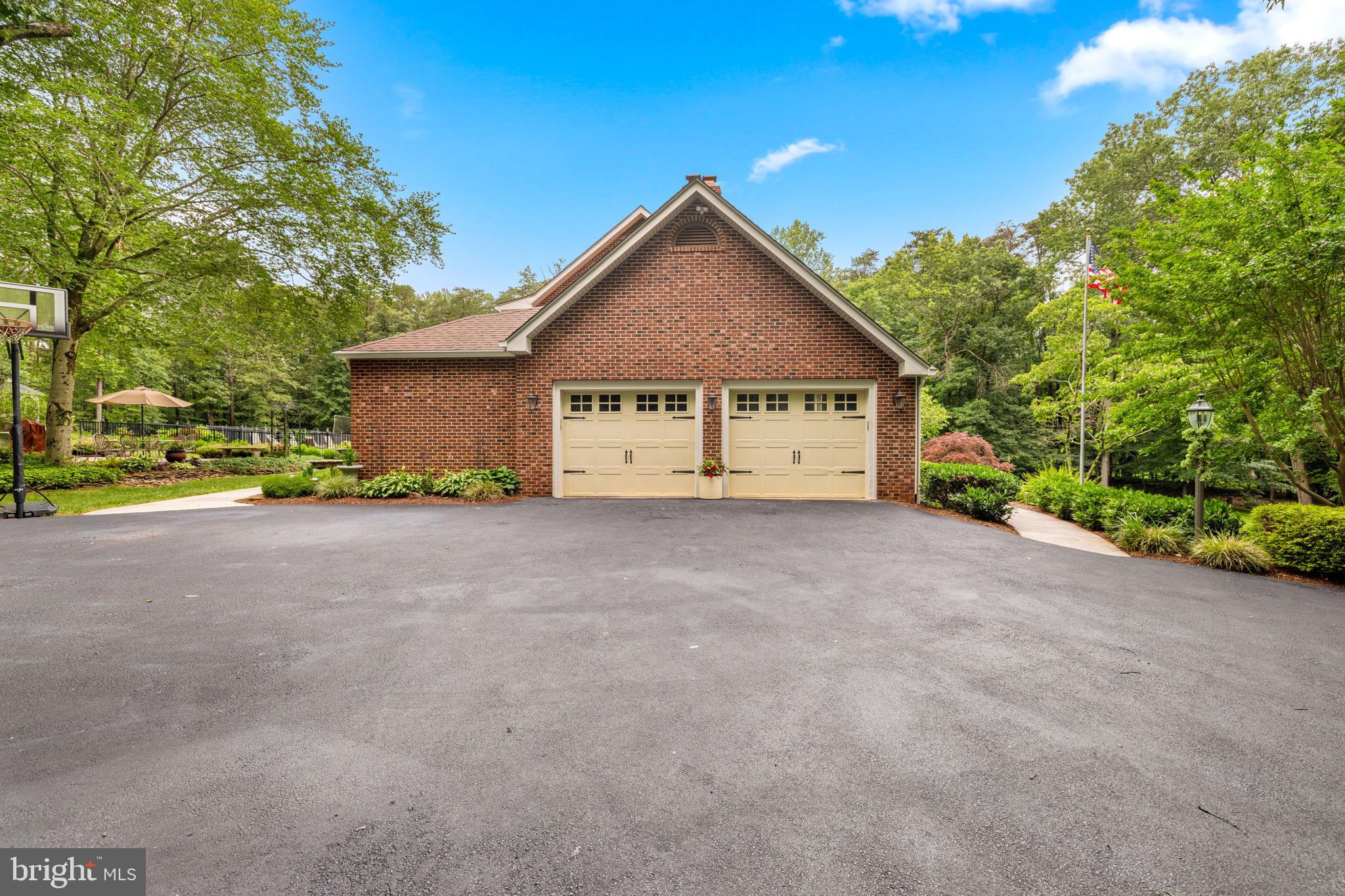 SHADOWALK - Residential