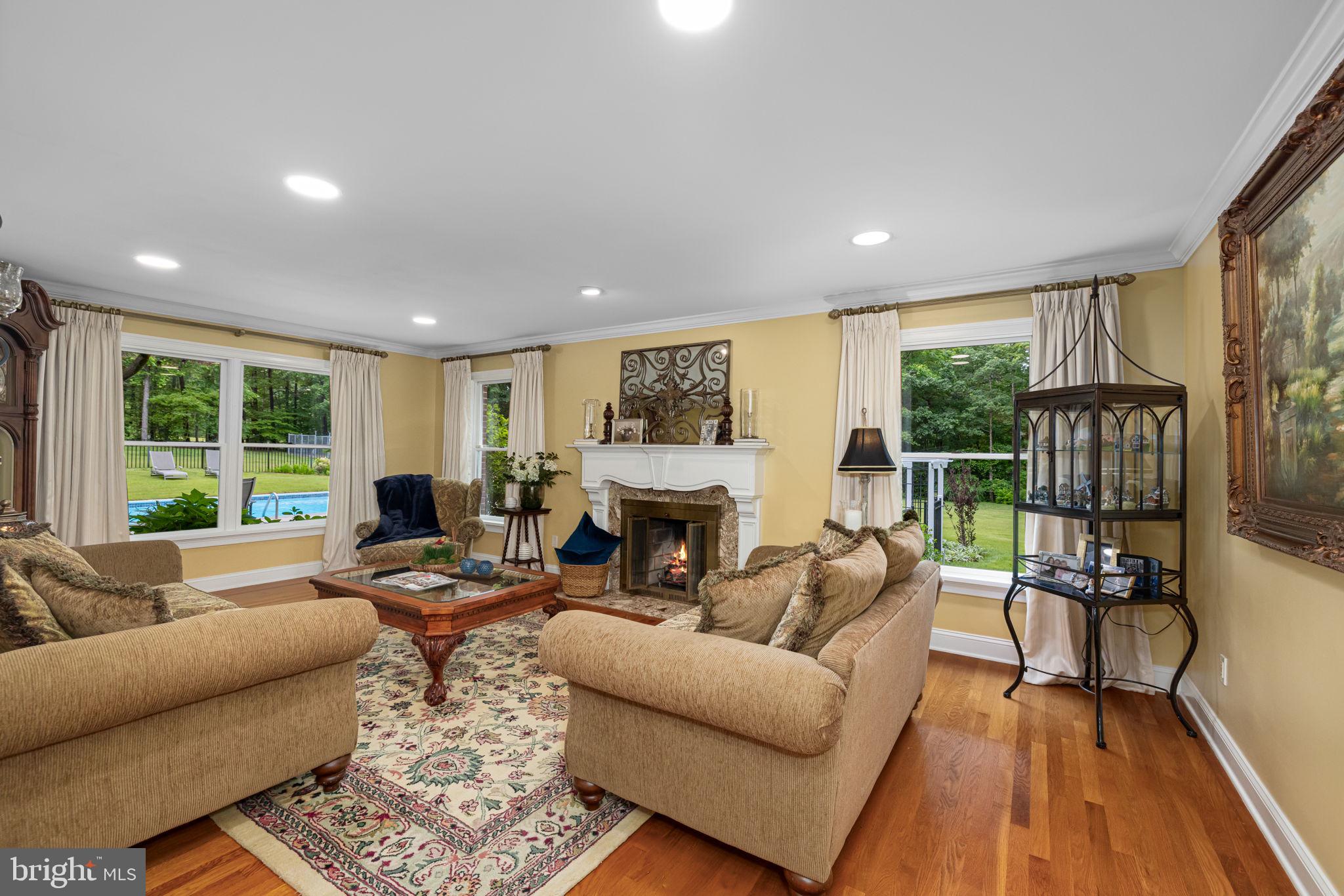 SHADOWALK - Residential