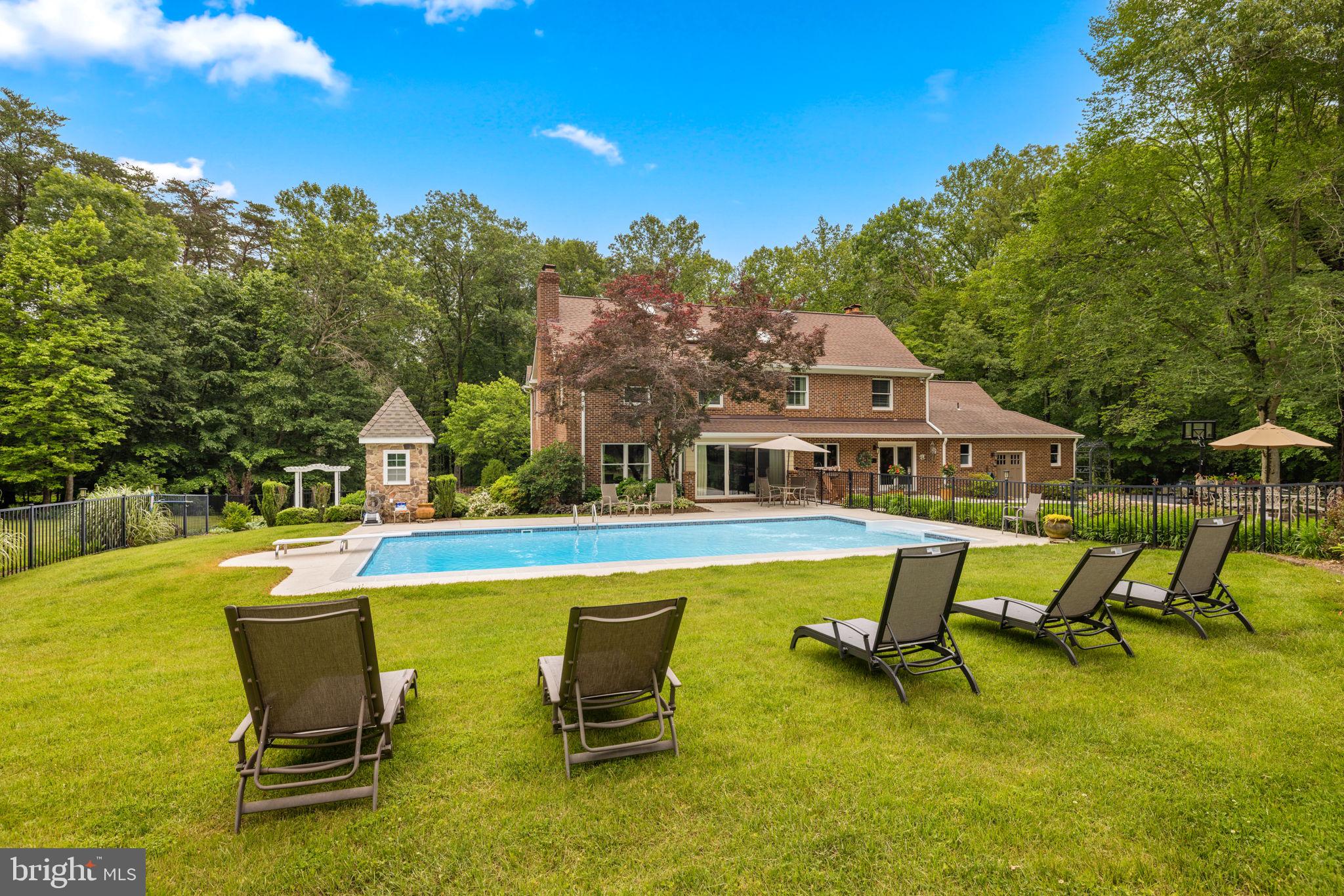 SHADOWALK - Residential