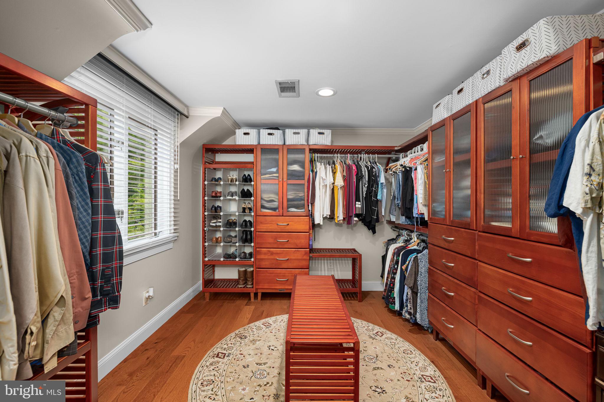 SHADOWALK - Residential