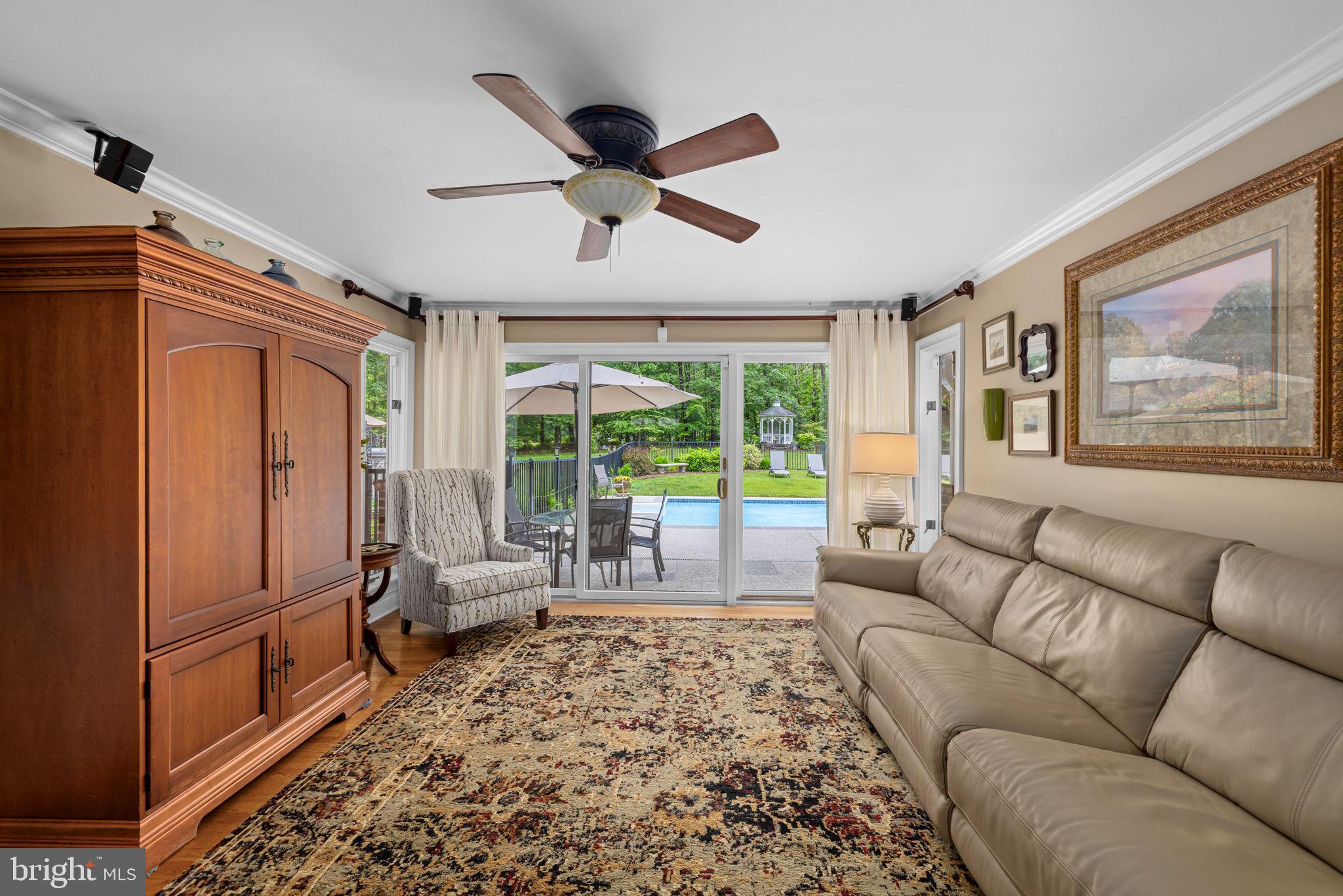 SHADOWALK - Residential