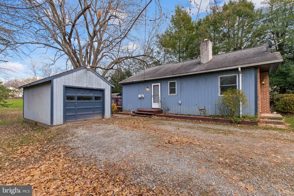 Photo of 711 Bean Hill Road, Lancaster, PA 17603 (MLS # PALA2044660)